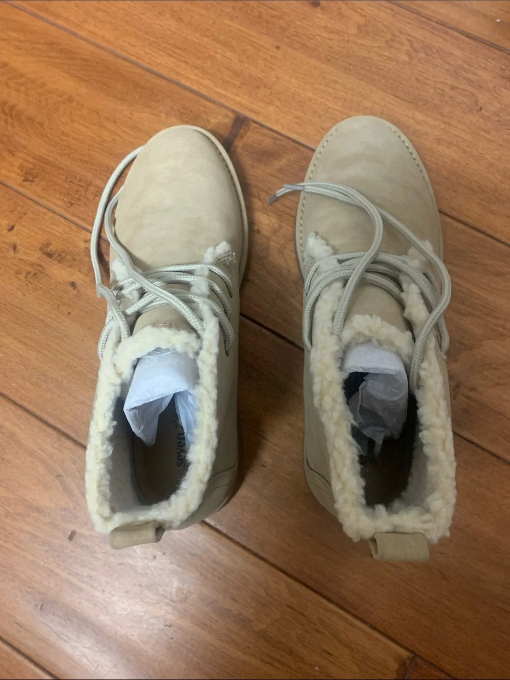 New! Seven Dials Mallory Suede Feel low boots Natural Light Tan color size 6